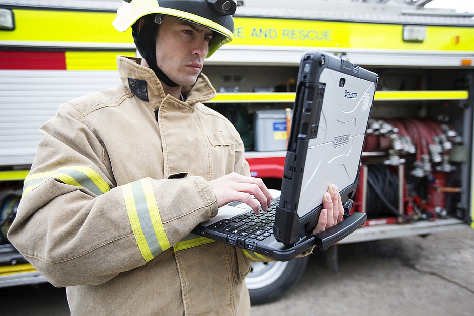 Panasonic Toughbook CF-33 2-in-1 Detachable and Fire and Rescue