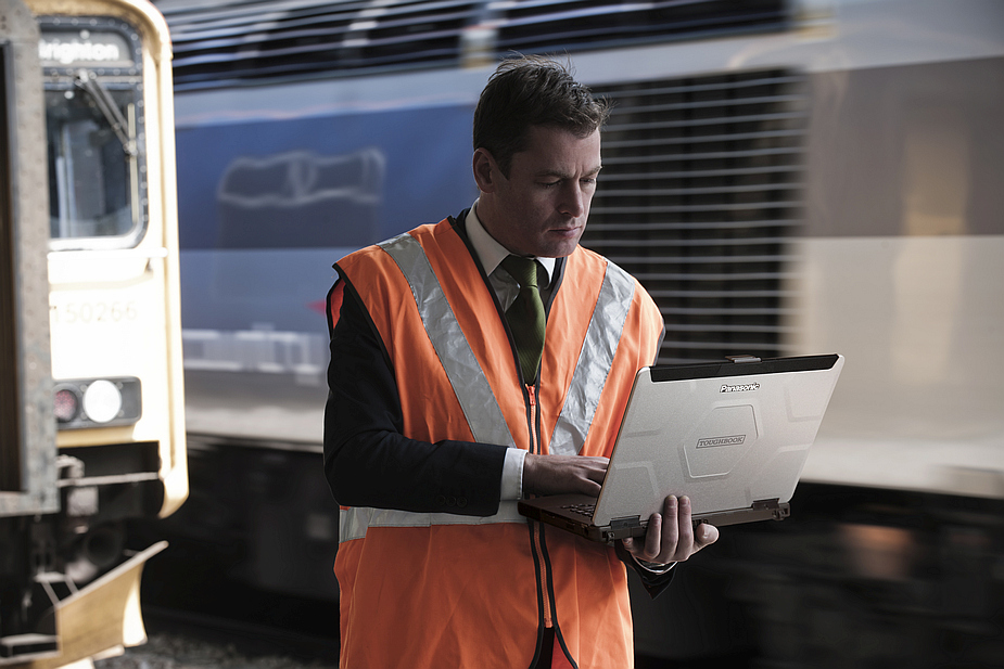 Panasonic Toughbook CF-54 and Rail