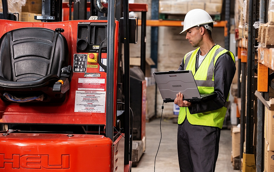 Panasonic Toughbook FZ-55 and Forklift