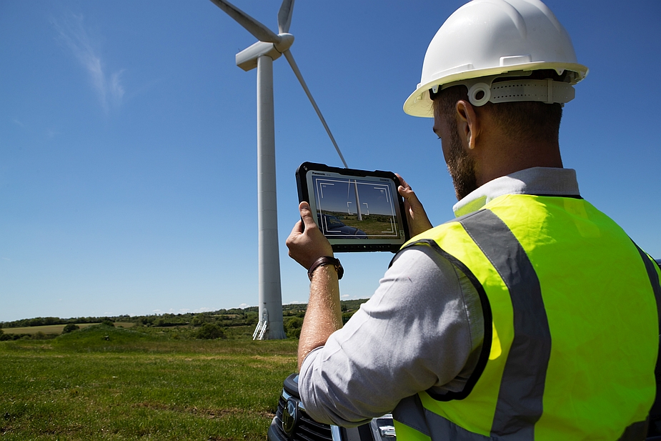 Panasonic Toughbook FZ-G2 and Windfarm Utility